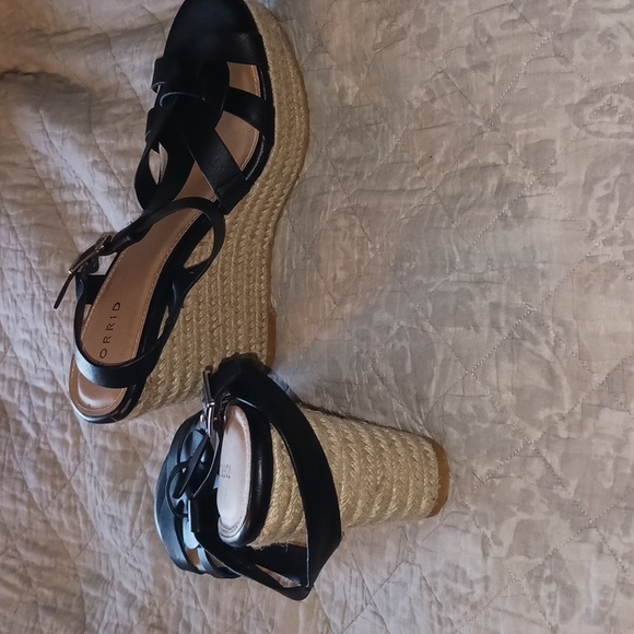 NWOB, NWOT Torrid platform espadrille sandal size 11 - Picture 4 of 5